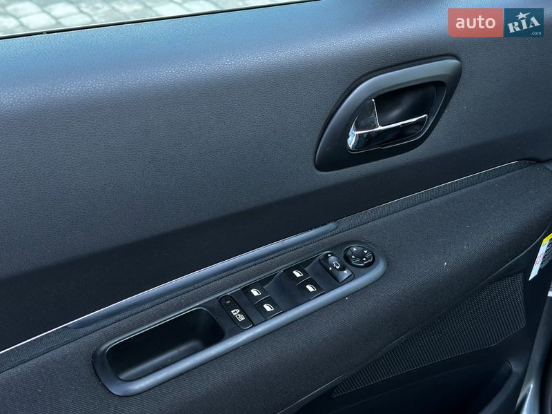 Микровэн Peugeot 5008 2010 в Львове