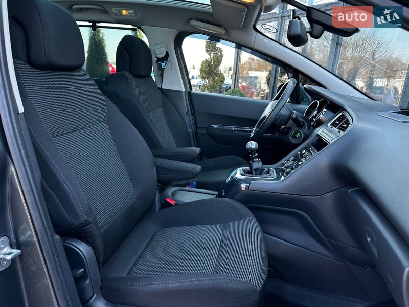 Микровэн Peugeot 5008 2010 в Львове
