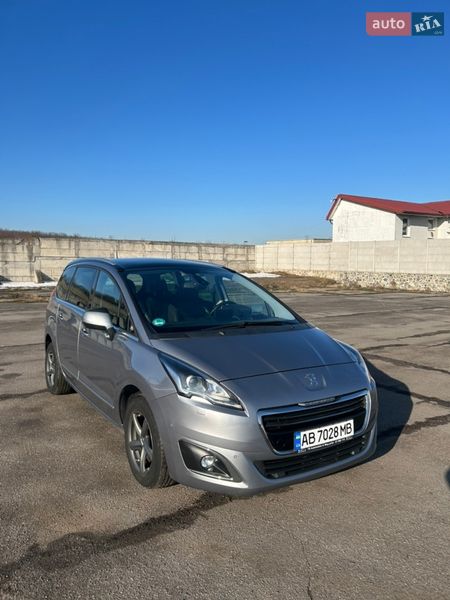 Микровэн Peugeot 5008 2015 в Виннице