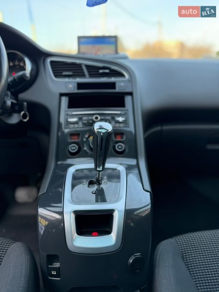 Микровэн Peugeot 5008 2013 в Стрые