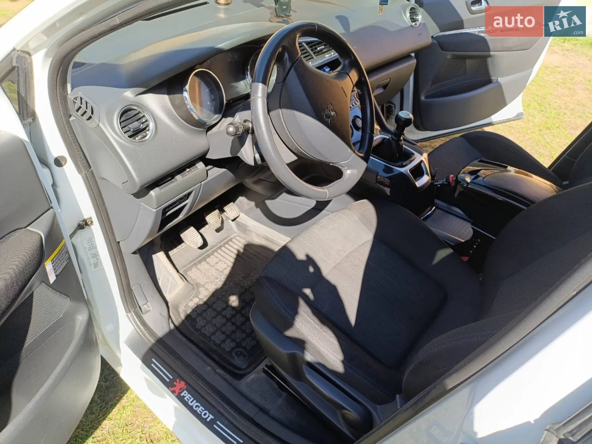 2011 Peugeot 5008 - мініатюра 7