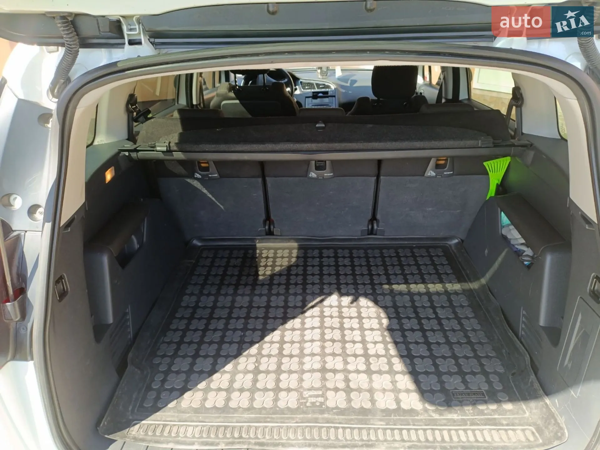 2011 Peugeot 5008 - мініатюра 12