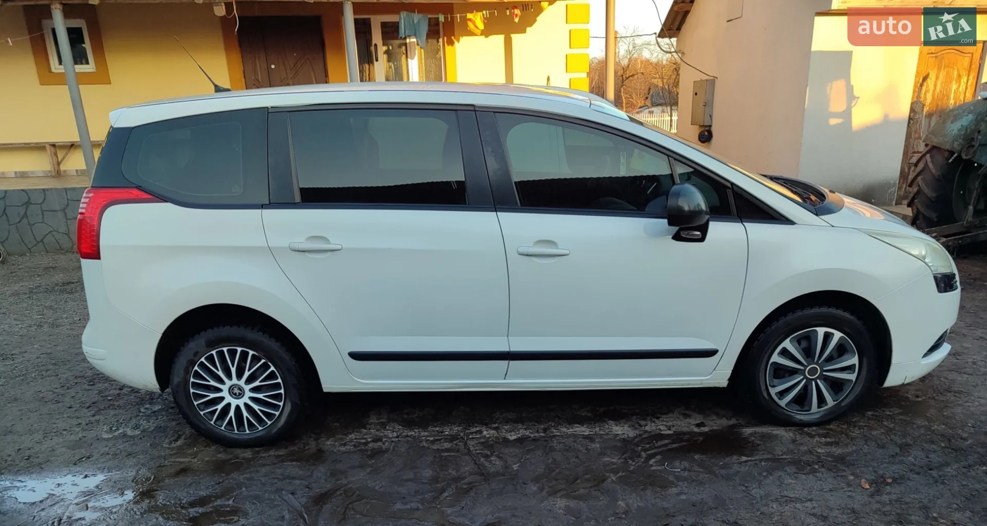 2011 Peugeot 5008 - мініатюра 17