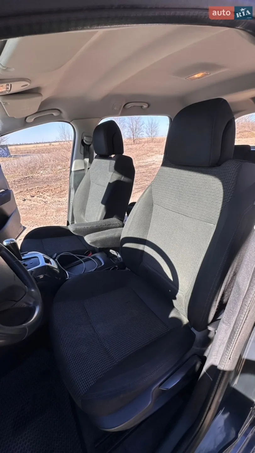 2010 Peugeot 5008 - мініатюра 17