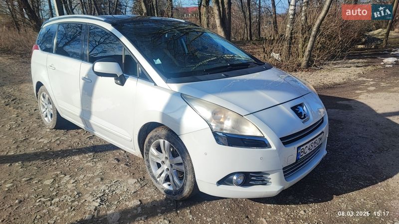 Peugeot 5008 2011