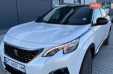 Внедорожник / Кроссовер Peugeot 5008 2017 в Калуше