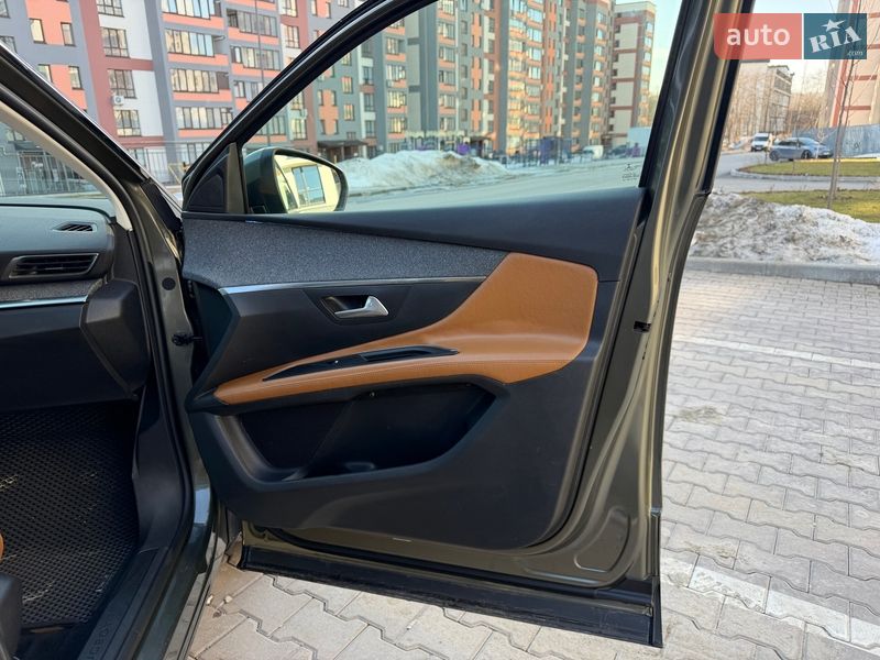 Внедорожник / Кроссовер Peugeot 5008 2017 в Тернополе