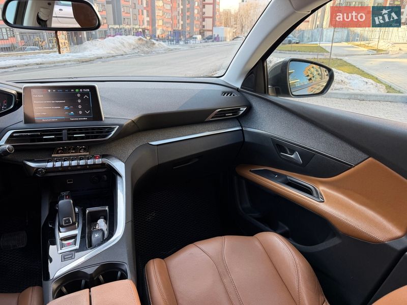 Внедорожник / Кроссовер Peugeot 5008 2017 в Тернополе