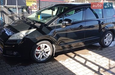 Микровэн Peugeot 5008 2011 в Понинке