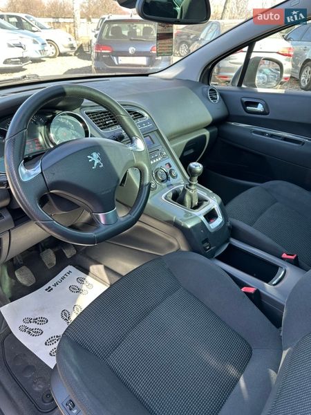 Микровэн Peugeot 5008 2013 в Смеле