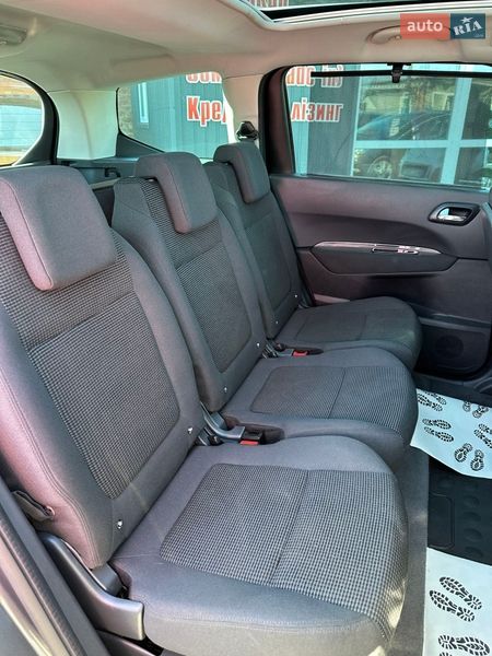 Микровэн Peugeot 5008 2013 в Смеле