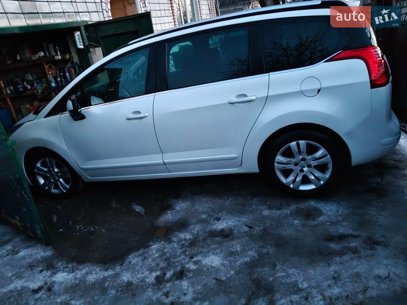 Микровэн Peugeot 5008 2011 в Томашполе