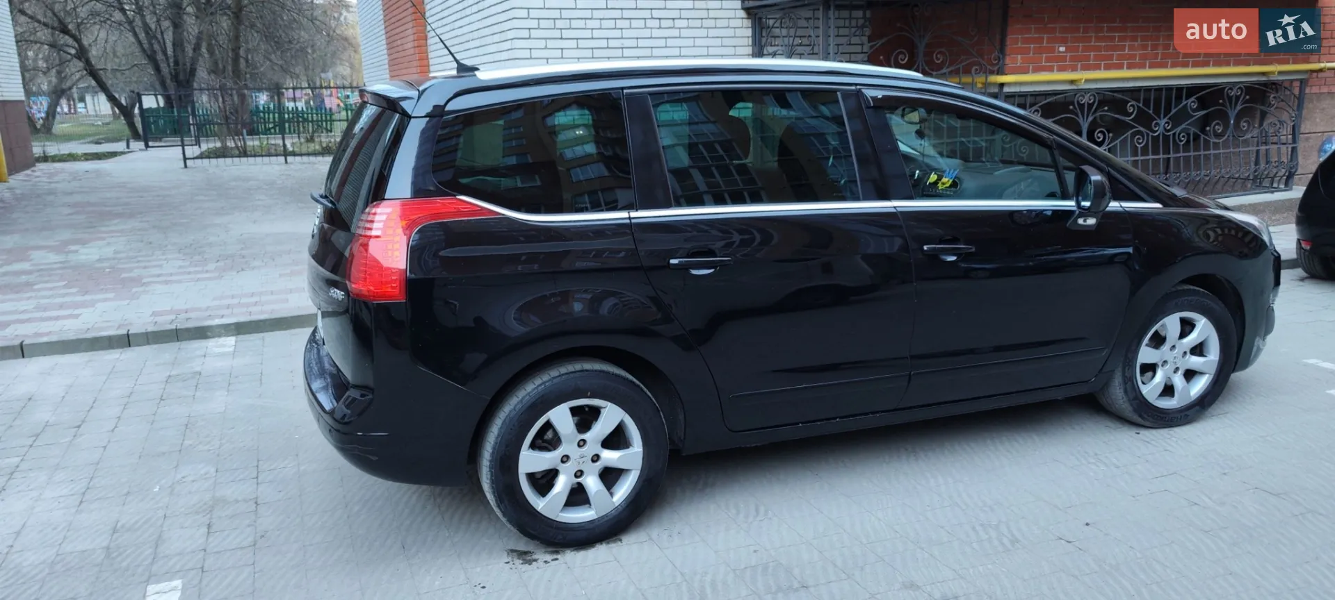 2015 Peugeot 5008 - мініатюра 18
