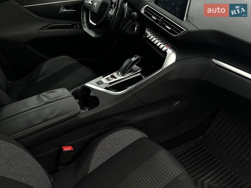 Внедорожник / Кроссовер Peugeot 5008 2017 в Львове фото 45 Внедорожник / Кроссовер Peugeot 5008 2017 в Львове