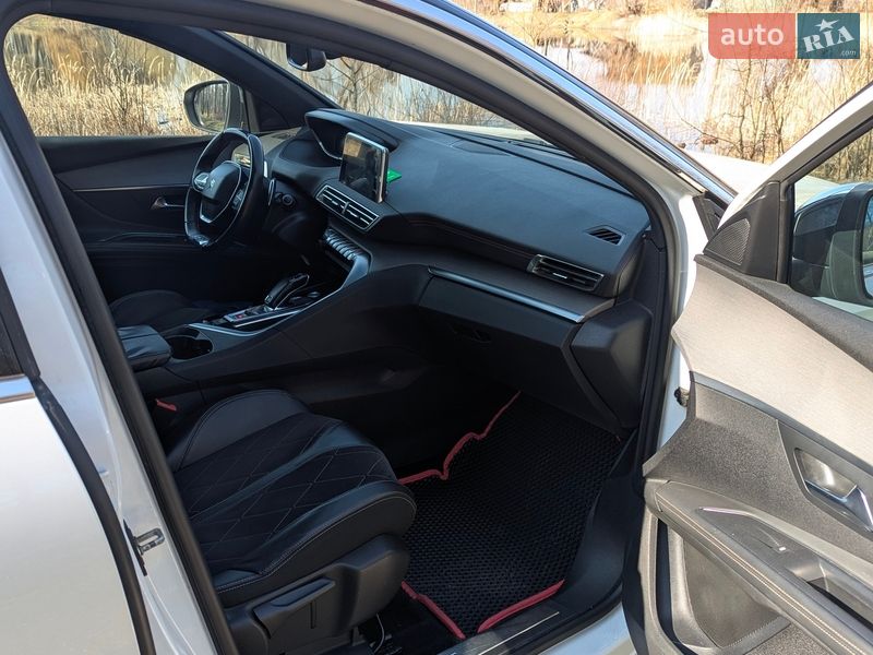 Позашляховик / Кросовер Peugeot 5008 2018 в Славуті