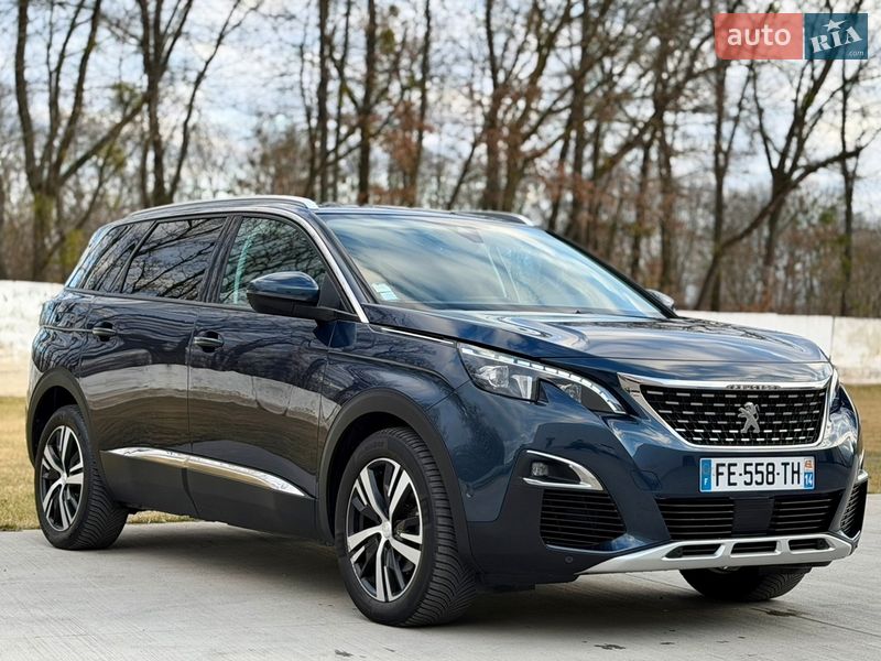 Внедорожник / Кроссовер Peugeot 5008 2019 в Луцке