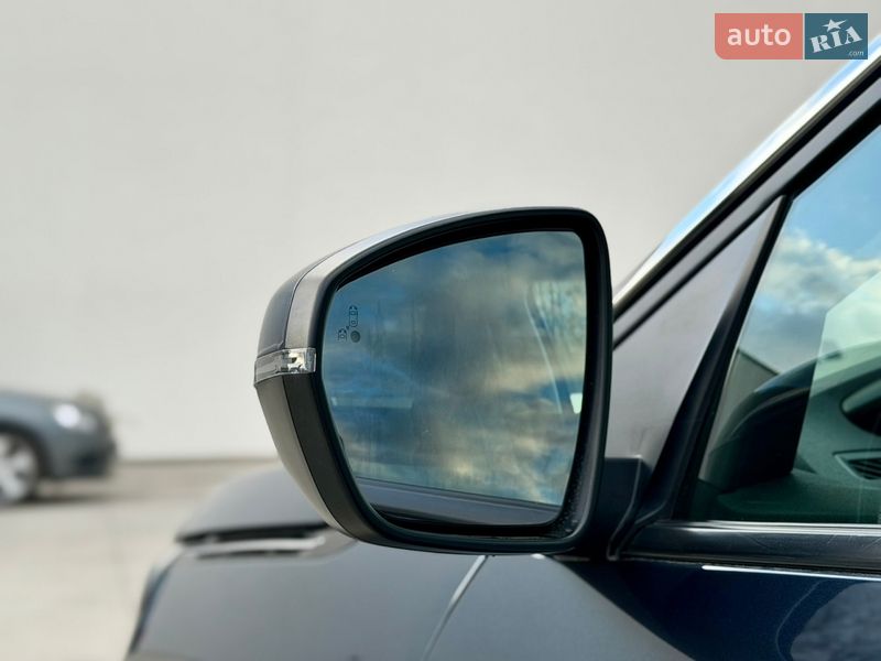 Внедорожник / Кроссовер Peugeot 5008 2019 в Луцке