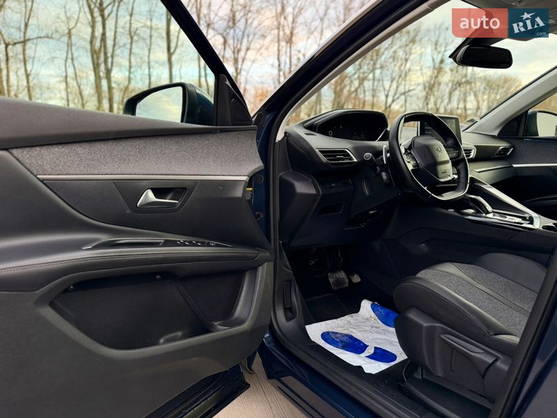 Внедорожник / Кроссовер Peugeot 5008 2019 в Луцке