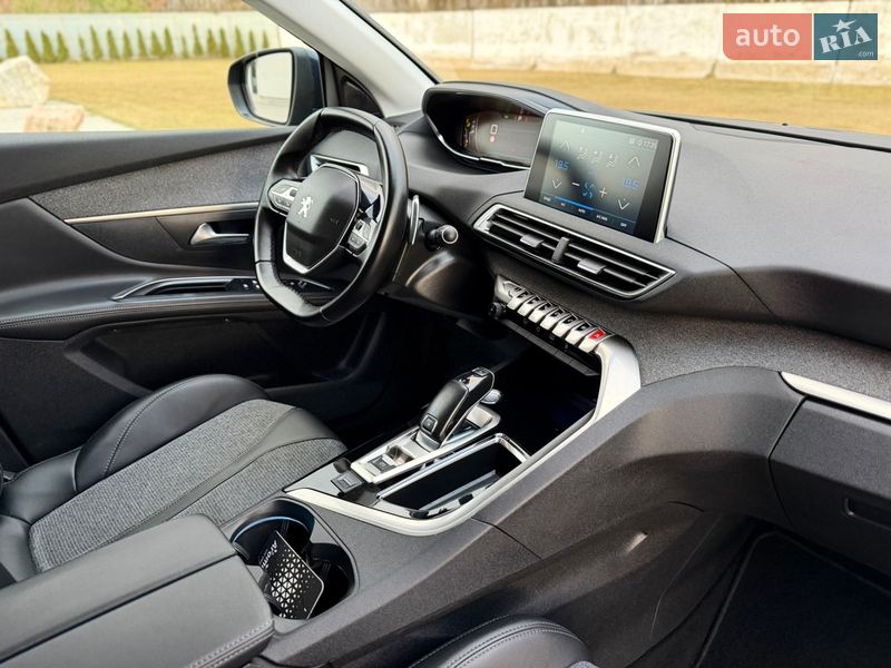 Внедорожник / Кроссовер Peugeot 5008 2019 в Луцке