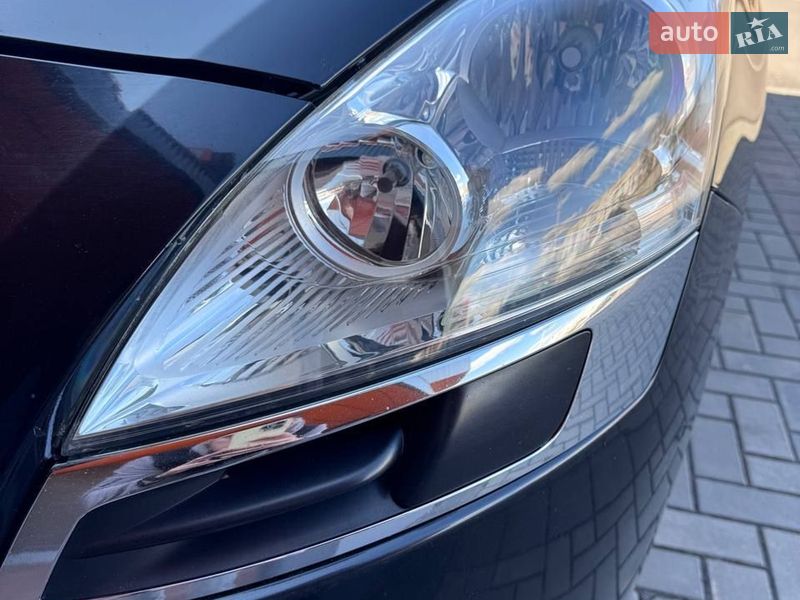 Микровэн Peugeot 5008 2010 в Луцке