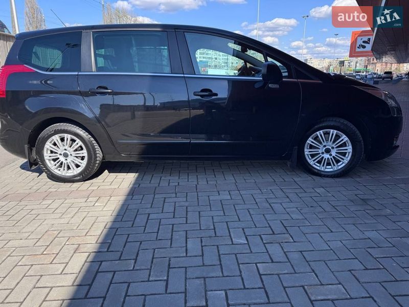 Микровэн Peugeot 5008 2010 в Луцке