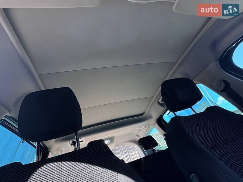 Микровэн Peugeot 5008 2010 в Луцке