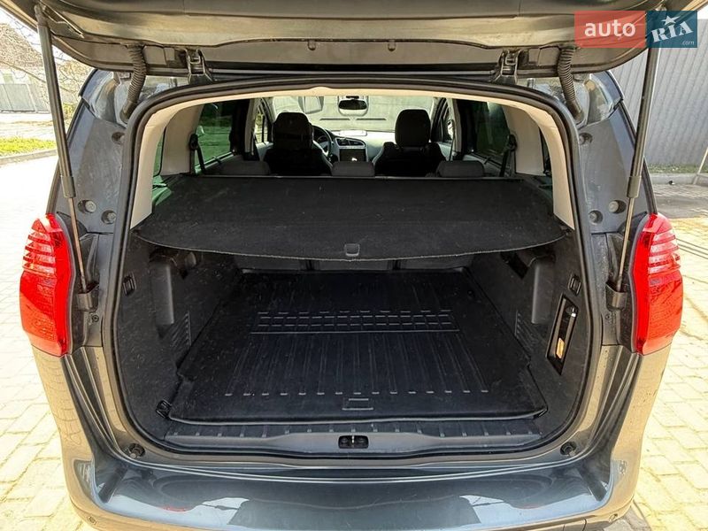 Мікровен Peugeot 5008 2013 в Павлограді