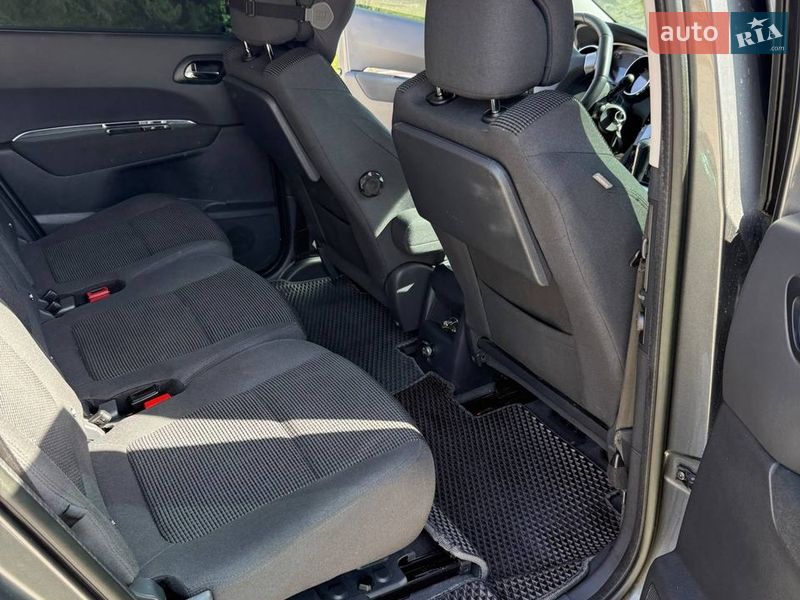 Мікровен Peugeot 5008 2013 в Павлограді