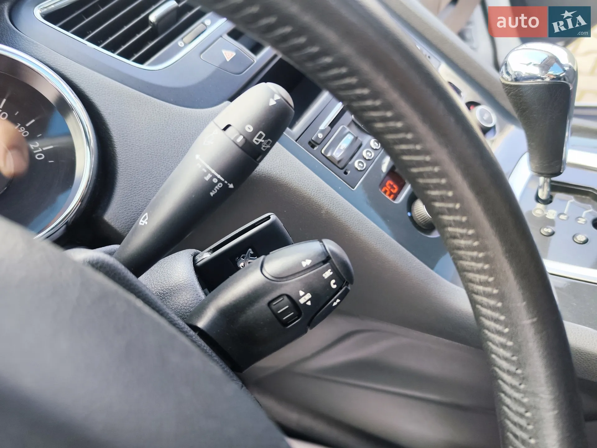2016 Peugeot 5008 - мініатюра 29