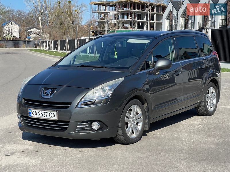 Peugeot 5008 2011