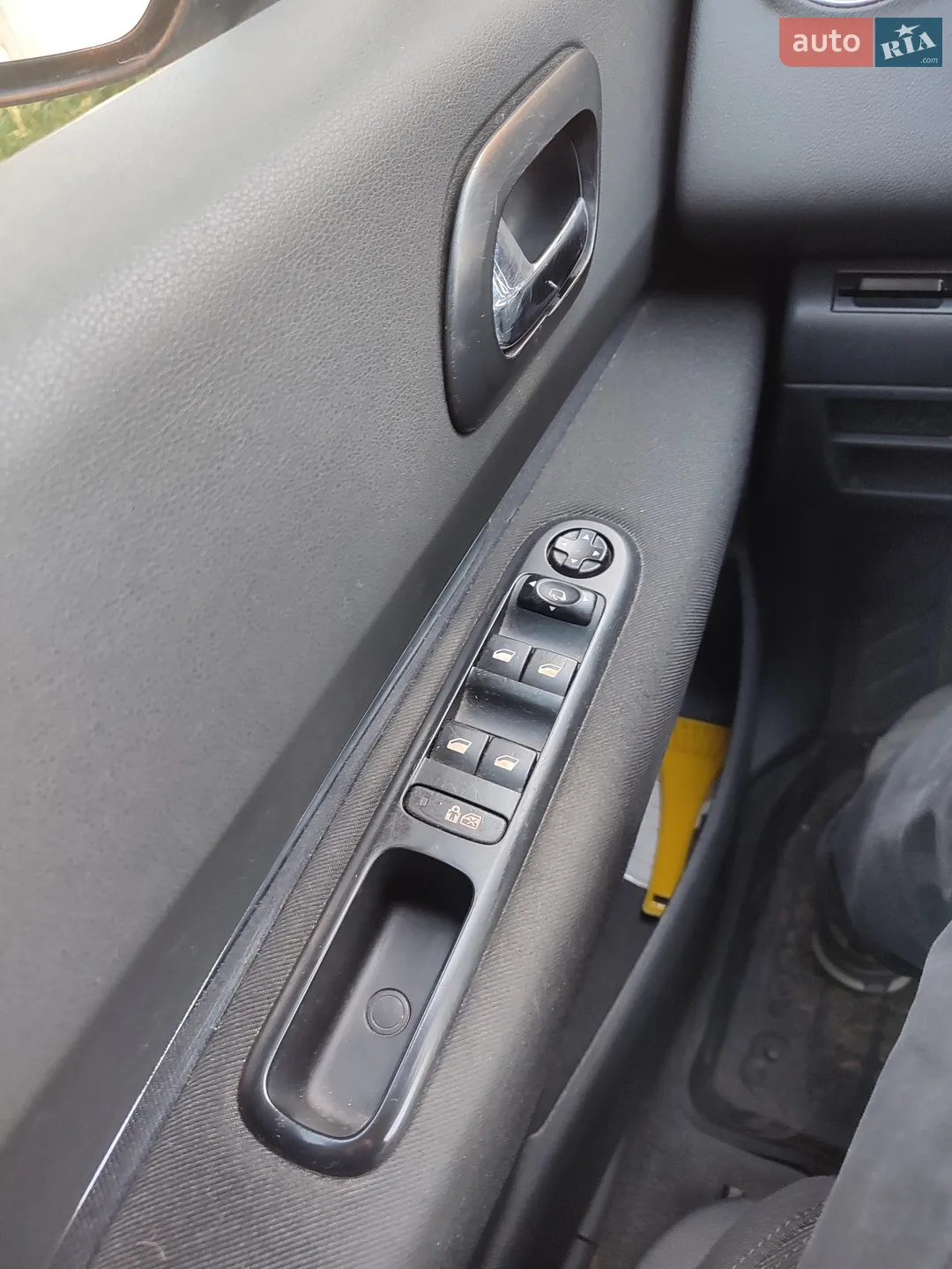2011 Peugeot 5008 - мініатюра 14