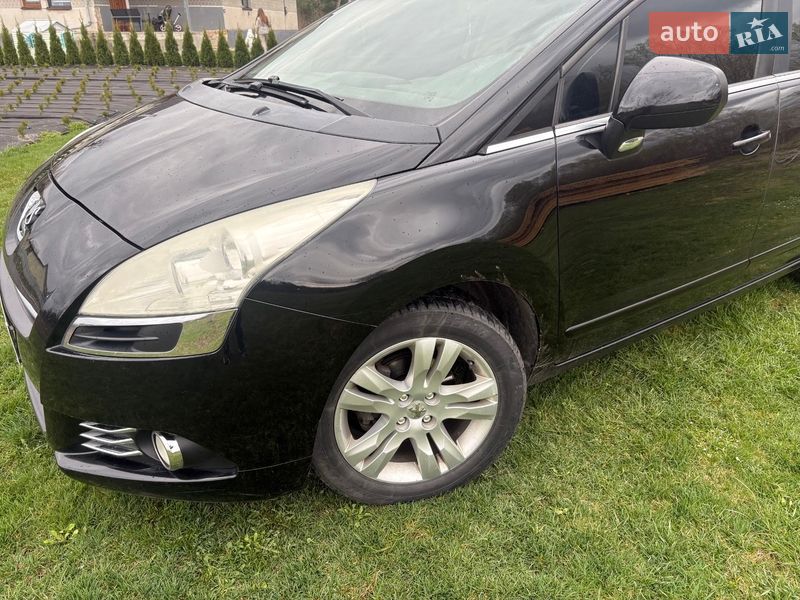 Микровэн Peugeot 5008 2010 в Рава-Русской