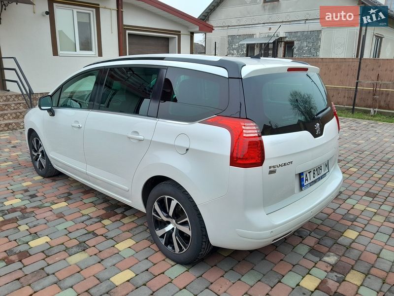 Микровэн Peugeot 5008 2013 в Калуше