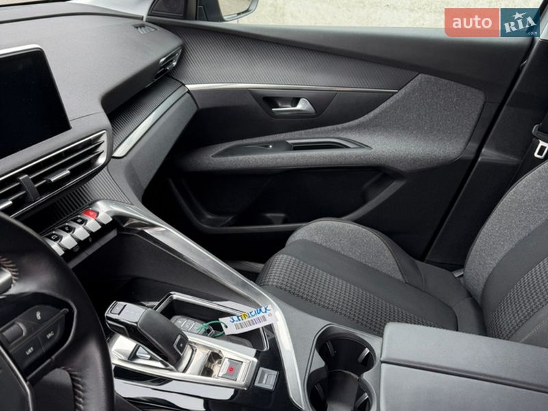 Позашляховик / Кросовер Peugeot 5008 2020 в Черкасах