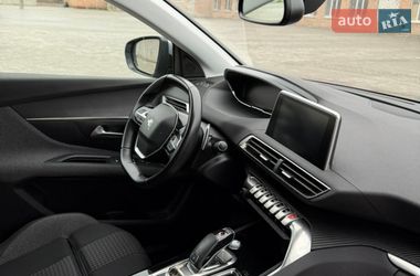 Внедорожник / Кроссовер Peugeot 5008 2020 в Черкассах
