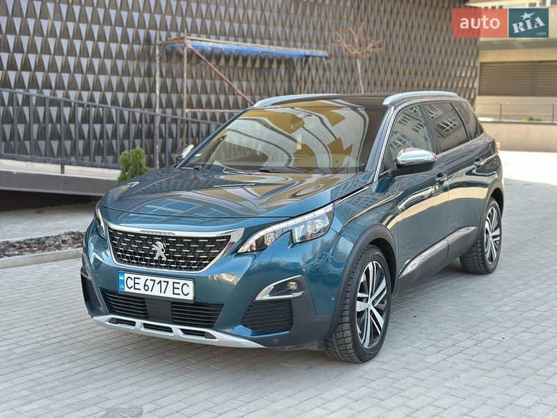 Внедорожник / Кроссовер Peugeot 5008 2017 в Черновцах