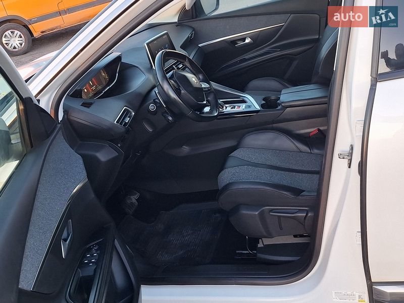 Внедорожник / Кроссовер Peugeot 5008 2017 в Львове фото 18 Внедорожник / Кроссовер Peugeot 5008 2017 в Львове