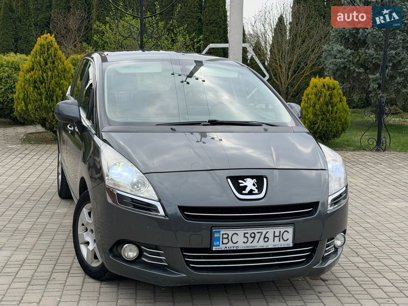 Peugeot 5008 2013