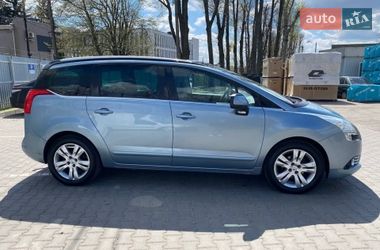 Микровэн Peugeot 5008 2010 в Виннице