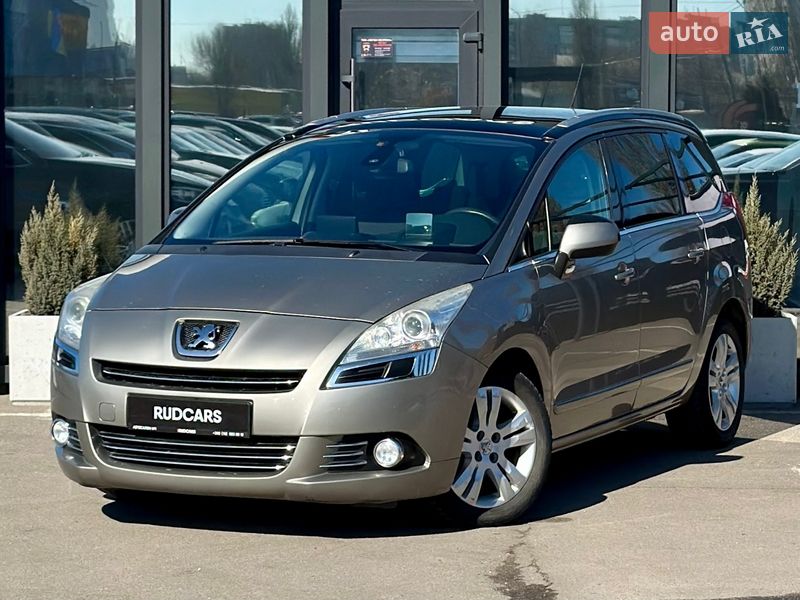 Peugeot 5008 2012