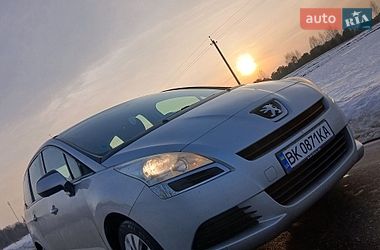 Микровэн Peugeot 5008 2010 в Ровно