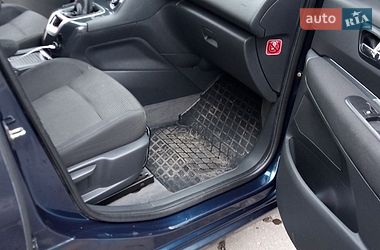 Микровэн Peugeot 5008 2011 в Львове
