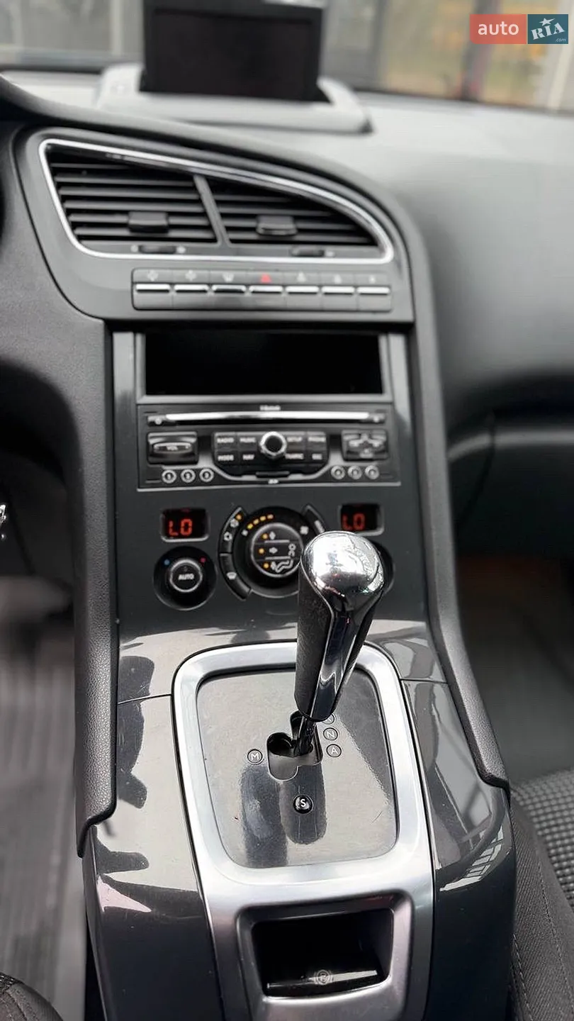 2010 Peugeot 5008 - мініатюра 40