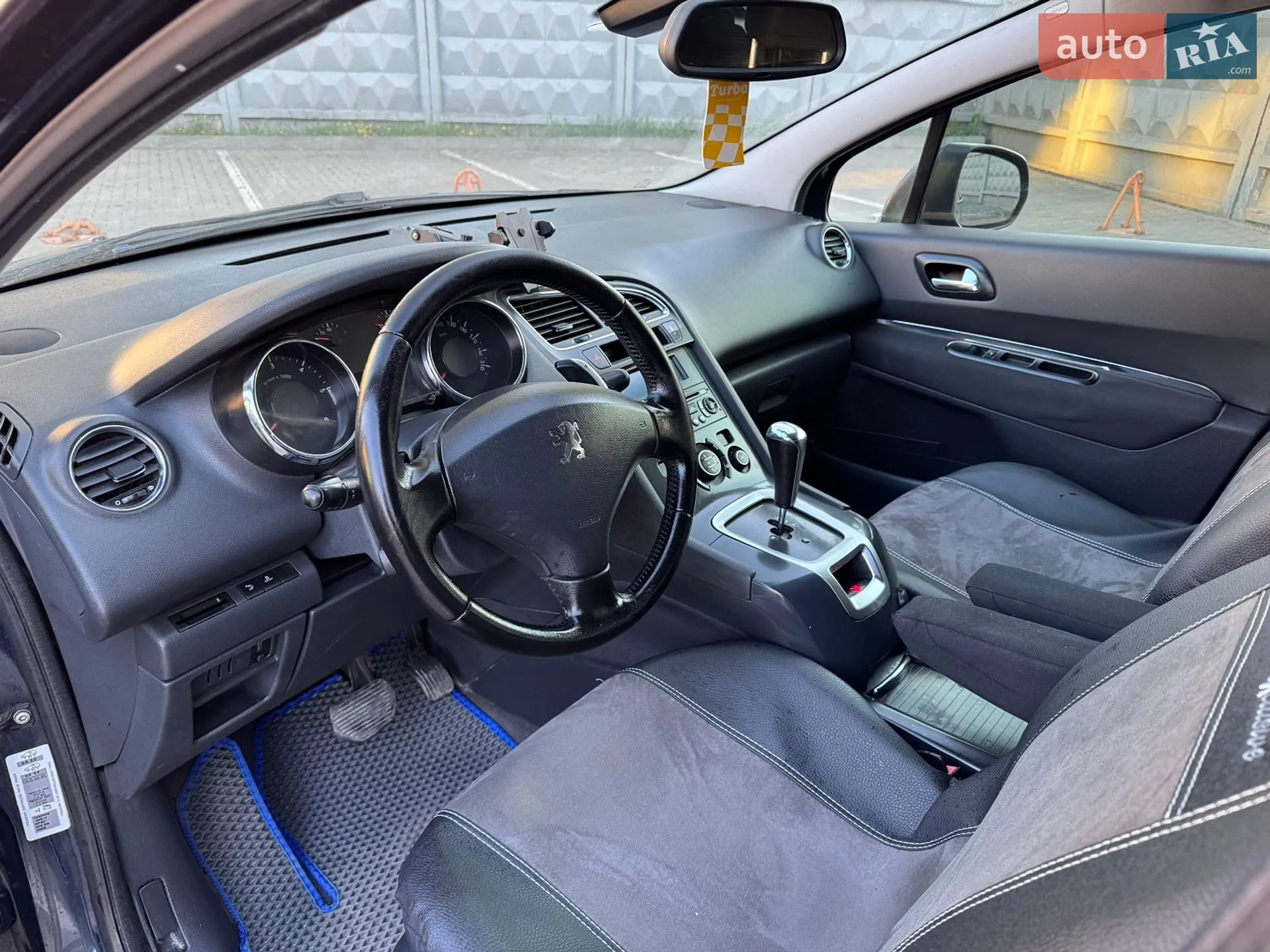 2010 Peugeot 5008 - мініатюра 11