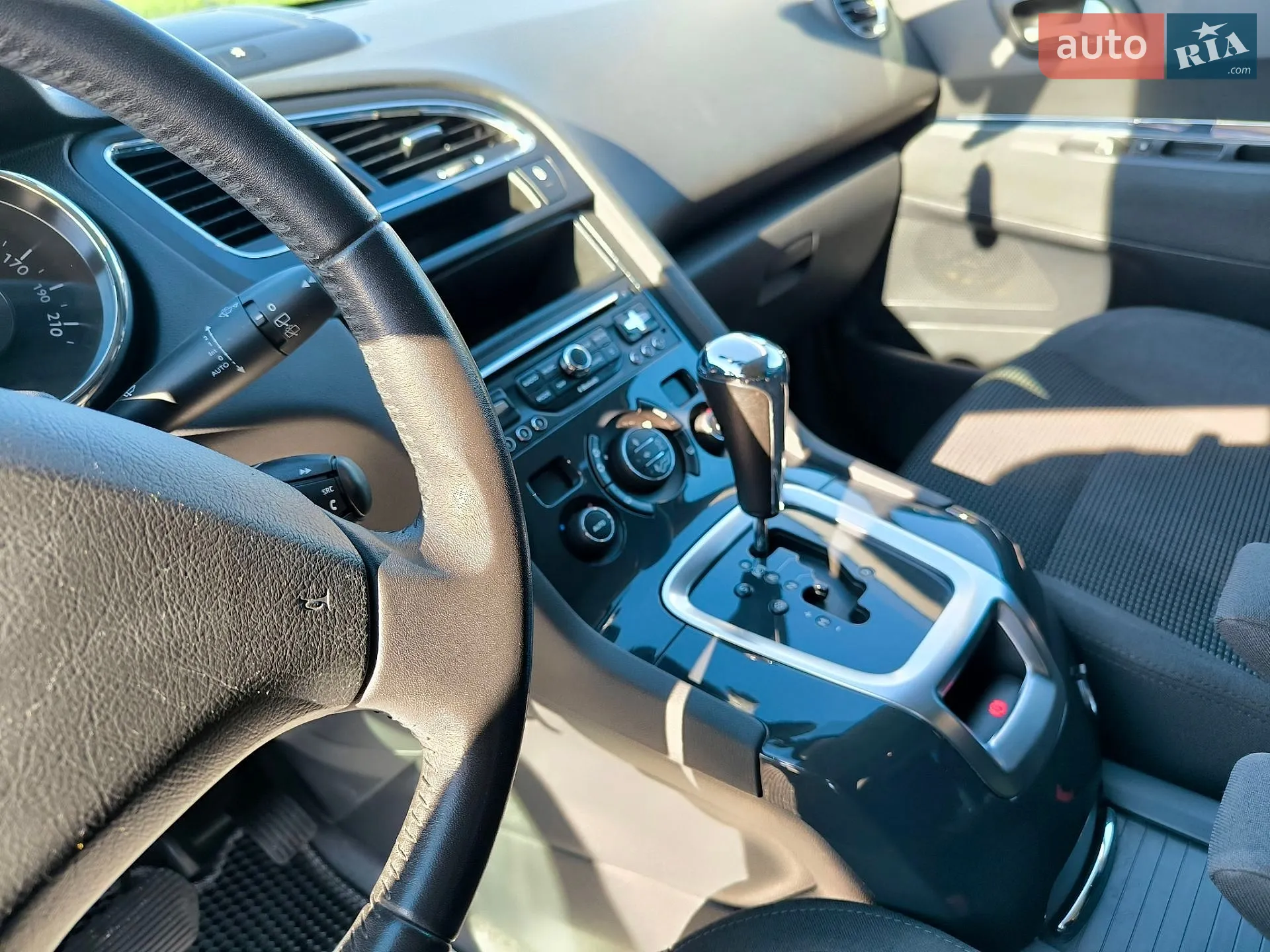 2016 Peugeot 5008 - мініатюра 16