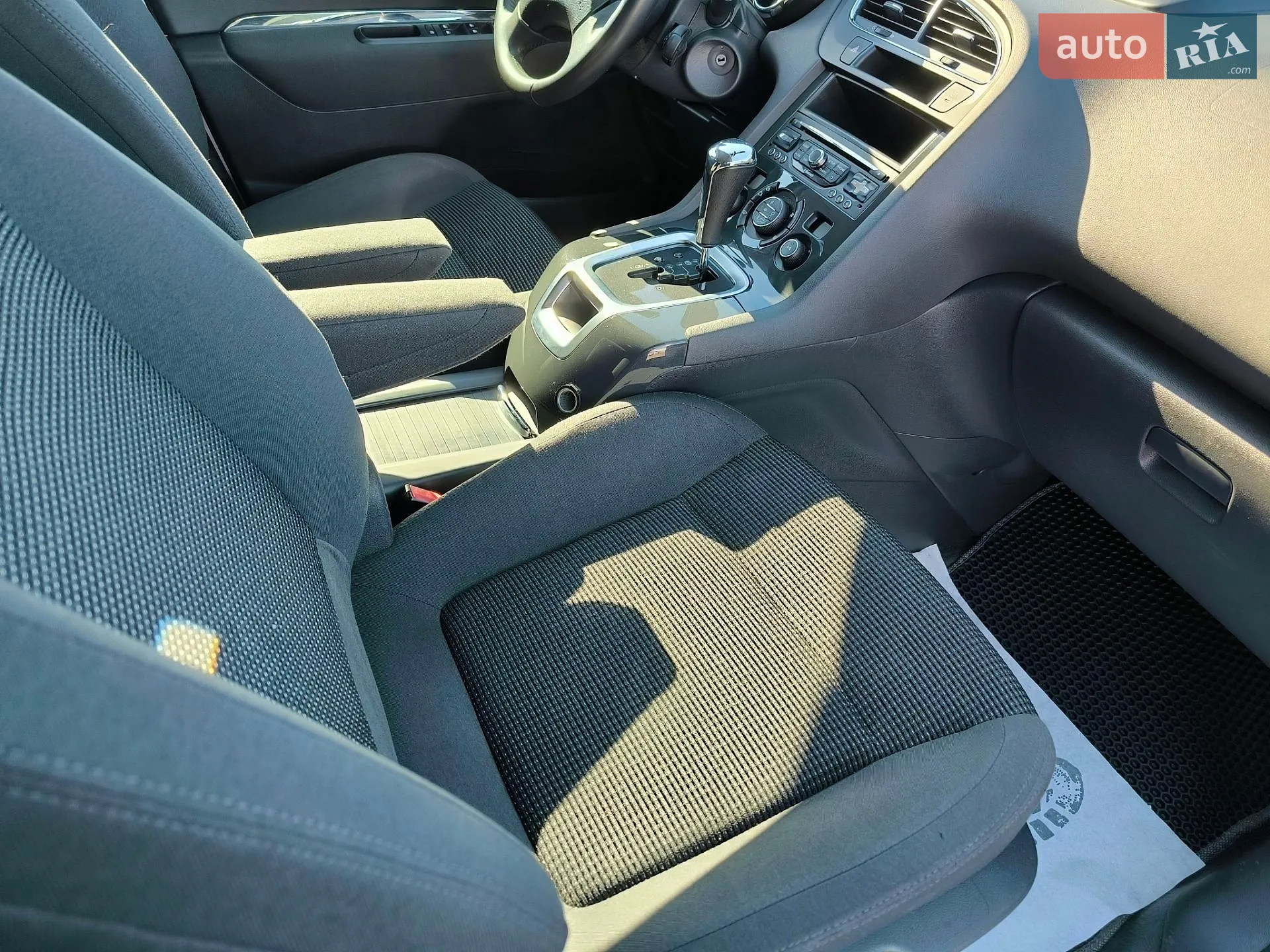 2016 Peugeot 5008 - мініатюра 21