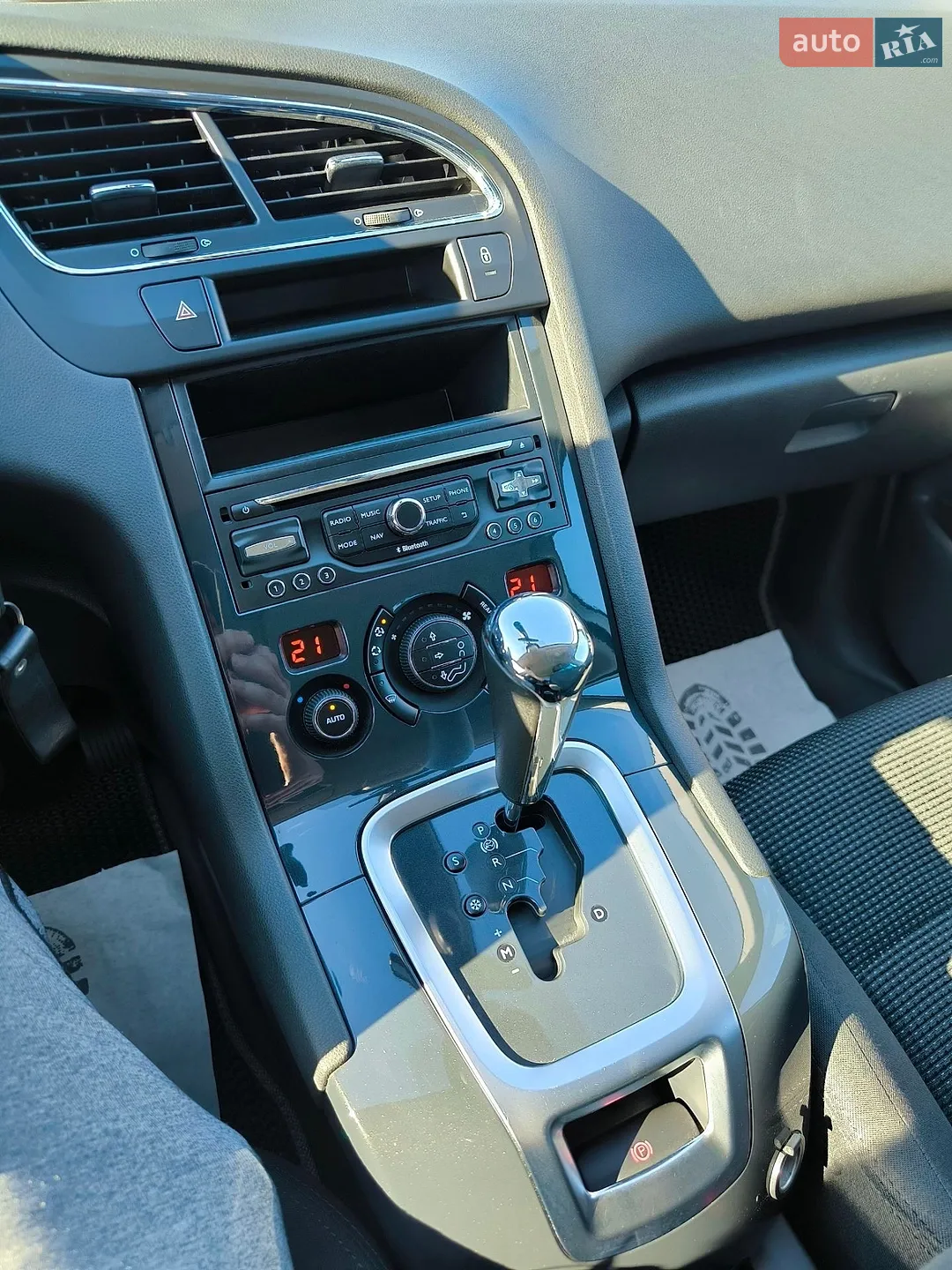 2016 Peugeot 5008 - мініатюра 15