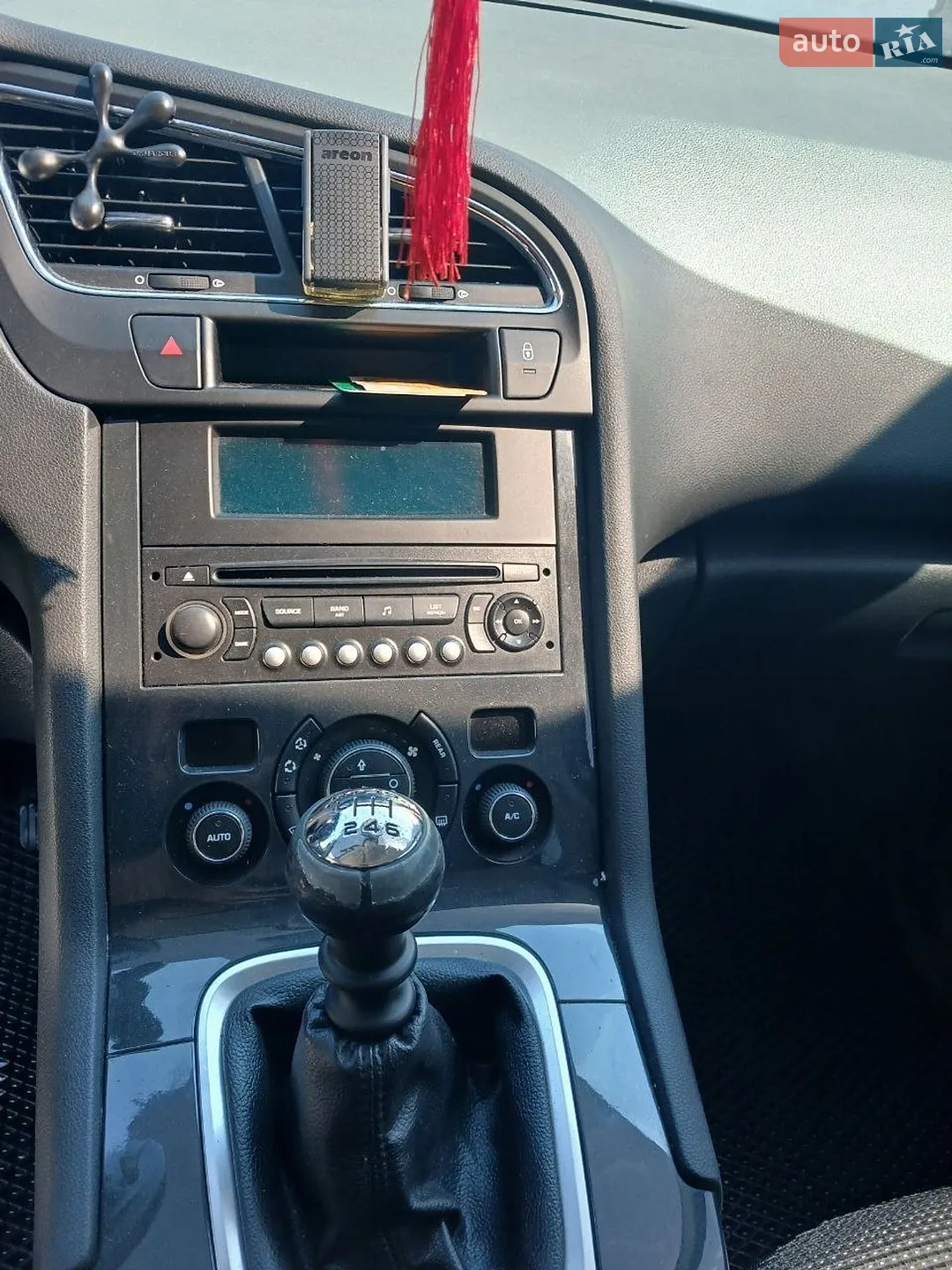 2011 Peugeot 5008 - мініатюра 28