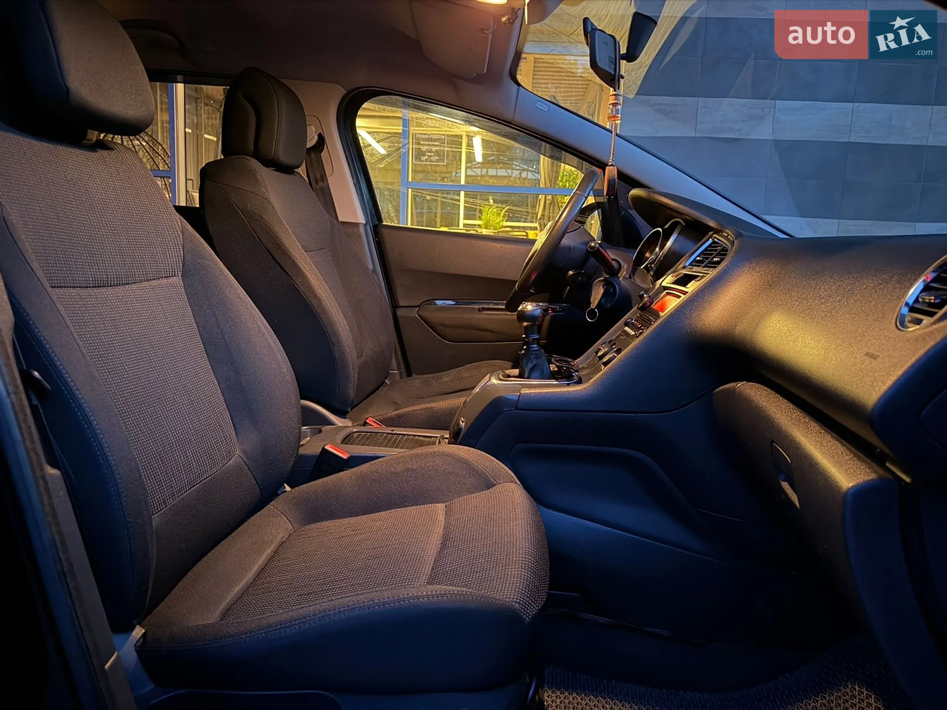 2010 Peugeot 5008 - мініатюра 40