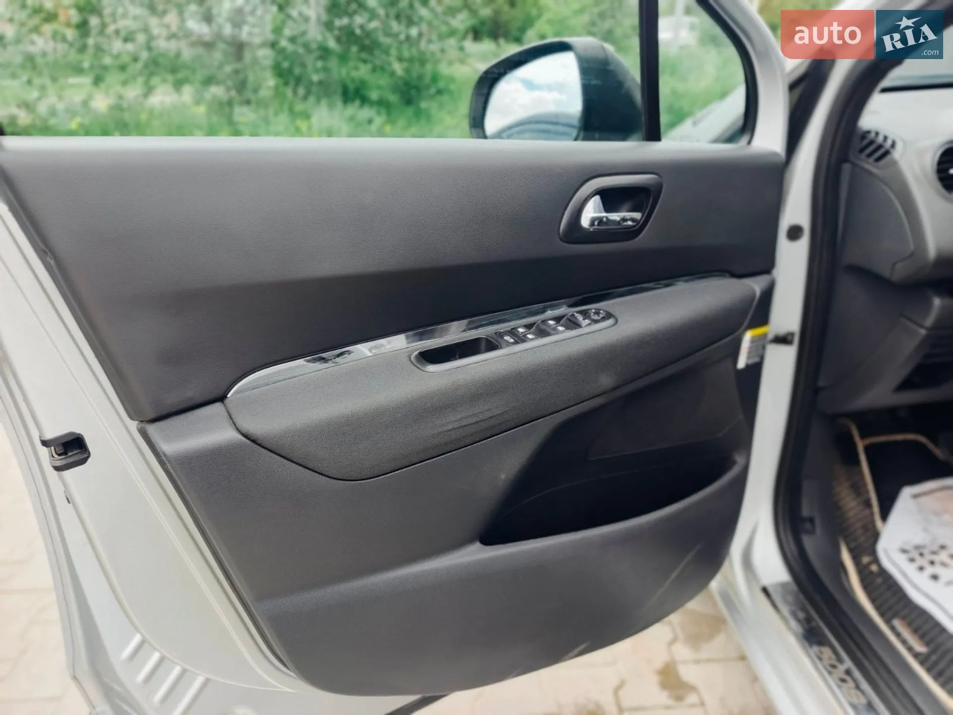 2012 Peugeot 5008 - мініатюра 18
